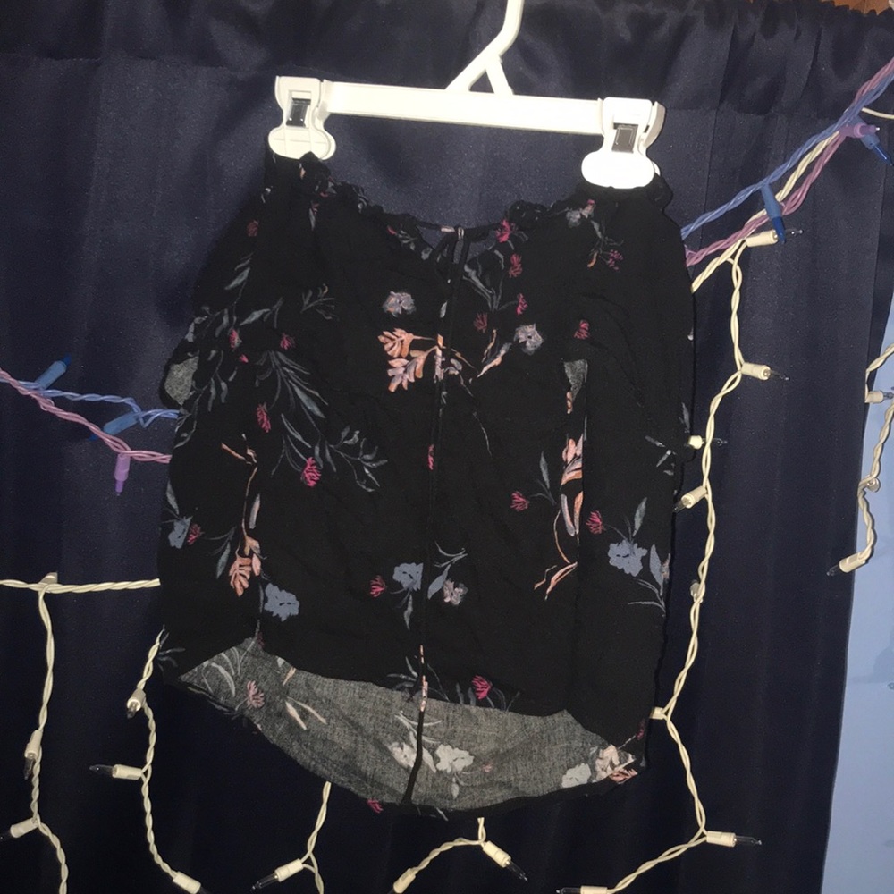 Strapless loose flower top🌼